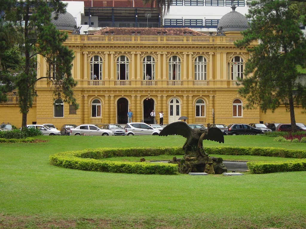 Câmara Municipal cria Escola do Legislativo em Petrópolis