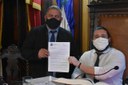PROJETO DE LEI DE AUTORIA DE JUNIOR CORUJA E YURI MOURA PROÍBE QUE A CPTRANS ALTERE O QUADRO DE HORÁRIO DOS ÔNIBUS EM DIAS DE PONTO FACULTATIVO E SOLICITA QUE AS EMPRESAS CIRCULEM COM 100% DA FROTA PROJETO DE LEI DE AUTORIA DE JUNIOR CORUJA E YURI MOURA PROÍBE QUE A CPTRANS ALTERE O QUADRO DE HORÁRIO DOS ÔNIBUS EM DIAS DE PONTO FACULTATIVO E SOLICITA QUE AS EMPRESAS CIRCULEM COM 100% DA FROTA